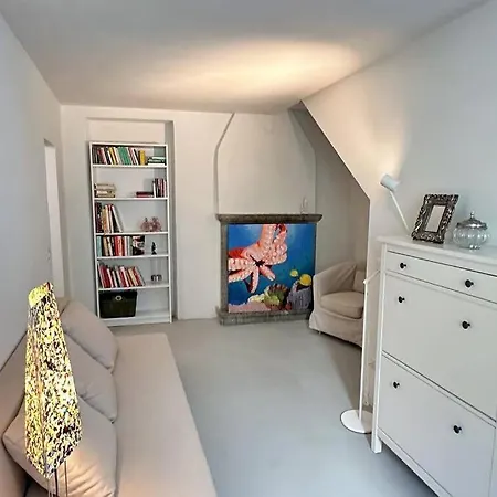 Riva House Holiday home Colonno